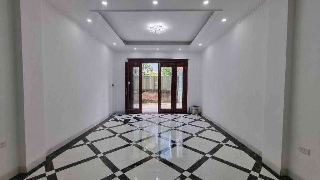 PHÚ THƯỢNG – TÂY HỒ - NHÀ MỚI Ở LUÔN- THANG MÁY XIN- Ô TÔ ĐỖ CỬA-VIEW CIPUTRA